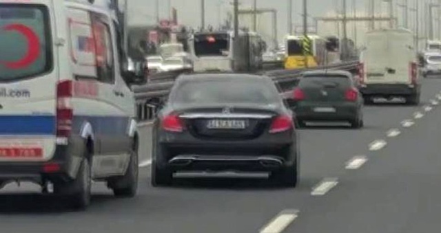 Magandanın Ambulansa Yol Vermeme Çabası Kameraya Yansıdı