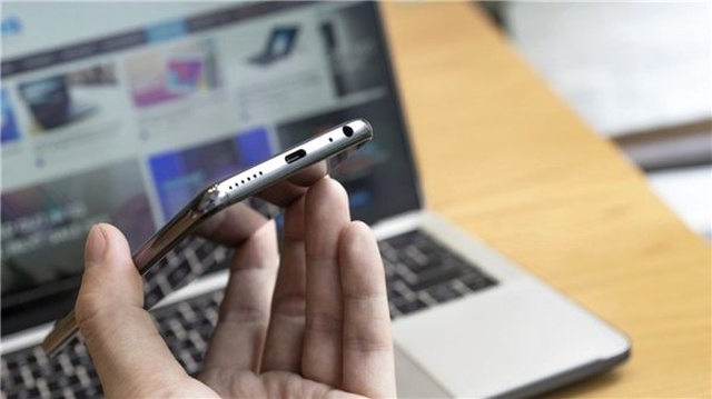 Meizu, Note 9'u Tanıtmadan Telefonun Fotoğrafları İnternette Paylaşıldı