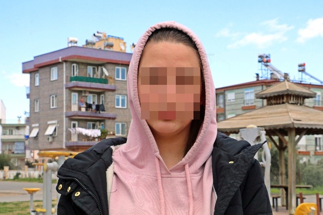 9 Öğrenciden Dayak Yiyen 16 Yaşındaki Kız Çocuğu Yaşananları Anlattı: Sesimi Duyurmak İçin Sıraları Düşürdüm