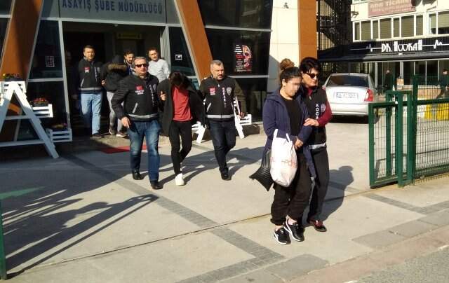 Fuhuş İçin Anlaştığı Kadından Akılalmaz Tuzak! Ağabeyleri Evi Bastı Fuhuş İçin Anlaştığı Kadından Akılalmaz Tuzak! Ağabeyleri Evi Bastı