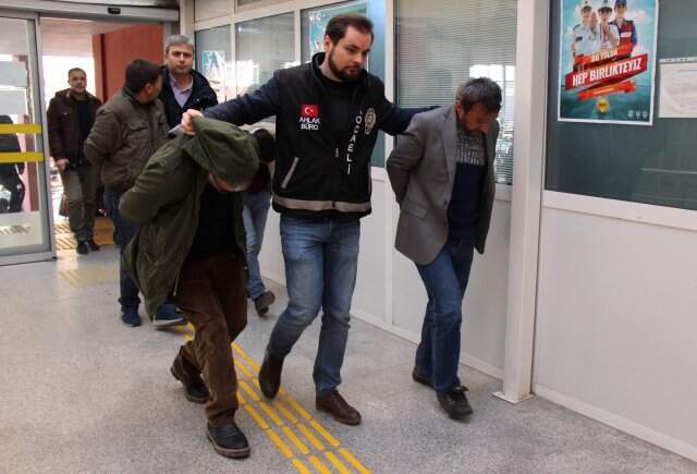 Fuhuş İçin Anlaştığı Kadından Akılalmaz Tuzak! Ağabeyleri Evi Bastı Fuhuş İçin Anlaştığı Kadından Akılalmaz Tuzak! Ağabeyleri Evi Bastı