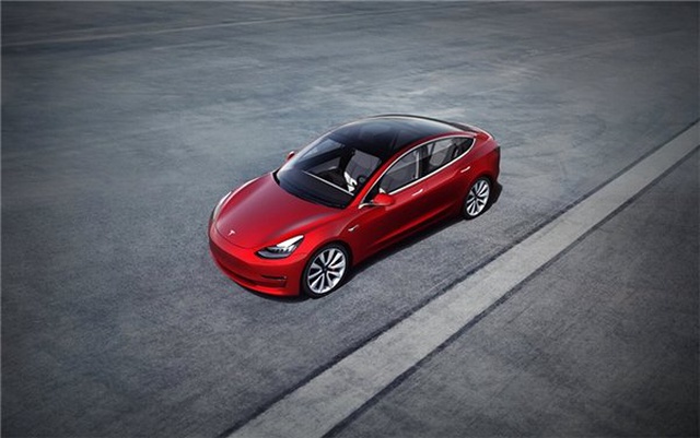Tesla Model 3, Satış Rekorları Kırdıracak Bir Fiyatla İnternetten Satışa Sunuldu