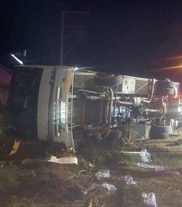 Ankaragücü Taraftarını Taşıyan Otobüs Kaza Yaptı: 2 Ölü Ankaragücü Taraftarını Taşıyan Midibüs Kaza Yaptı: 2 Ölü, 24 Yaralı