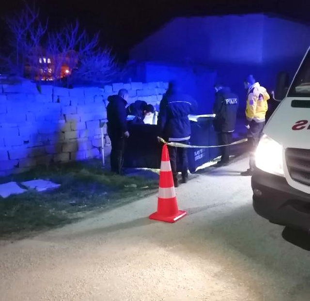 Aksaray'da Afgan Genç, Yüksek Sesle Müzik Dinleyen Arkadaşını Öldürdü