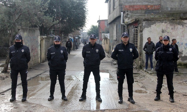 Cono Aşireti'nin Yaşadığı Mahalle Ablukaya Alındı! Kimlik Göstermeyen İçeri Alınmıyor