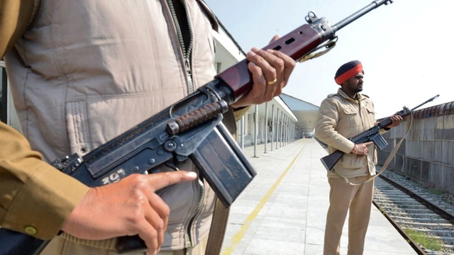 Keşmiş Gerilimi: Hindistan Ordusunun Askeri Kapasitesi Savaşa Ancak 10 Gün Dayanabilir