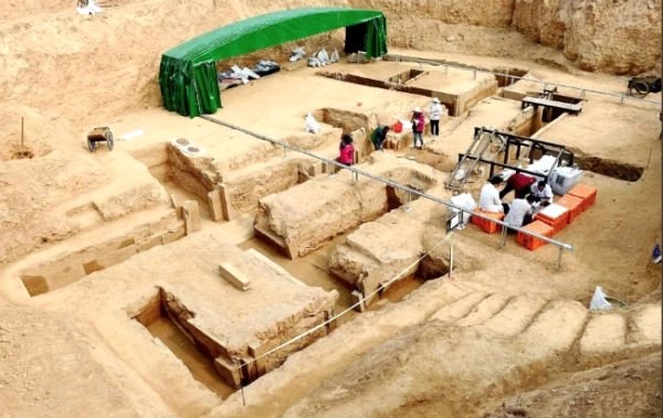 Antik Çin Mezarında 2 Bin Yıllık 