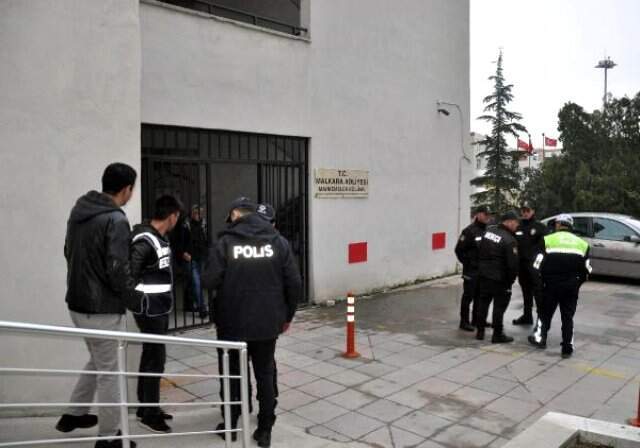 Hamallık Yapan Sapık, Zihinsel Engelli Erkek Çocuğuna Cinsel İstismarda Bulundu Hamallık Yapan Sapık, Zihinsel Engelli Erkek Çocuğuna Cinsel İstismarda Bulundu