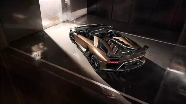 Lamborghini Aventador Svj Roadster'in Üstü Cenevre'de Açıldı