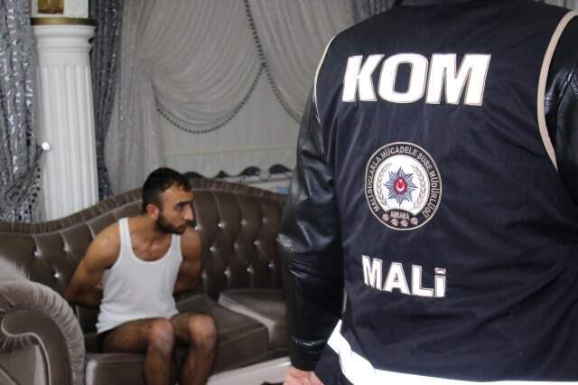 Başkentte Uyuşturucu Satıcılarına Dev Operasyon: 241 Kişi Hakkında Yakalama Kararı Başkentte Uyuşturucu Satıcılarına Dev Operasyon: 241 Kişi Hakkında Yakalama Kararı
