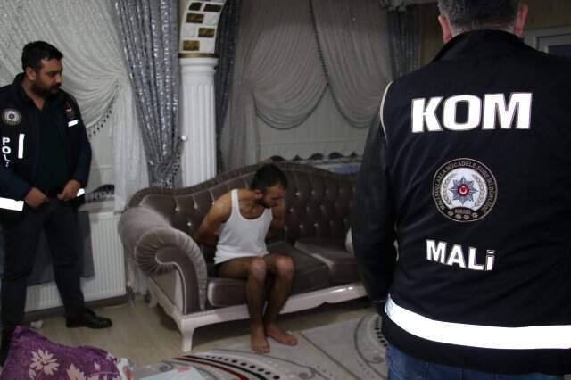 Başkentte Uyuşturucu Satıcılarına Dev Operasyon: 241 Kişi Hakkında Yakalama Kararı Başkentte Uyuşturucu Satıcılarına Dev Operasyon: 241 Kişi Hakkında Yakalama Kararı