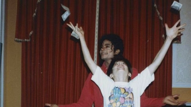 Kanada ve Yeni Zelanda'da Radyolar Taciz Belgeselinden Sonra Michael Jackson Şarkıları Çalmıyor