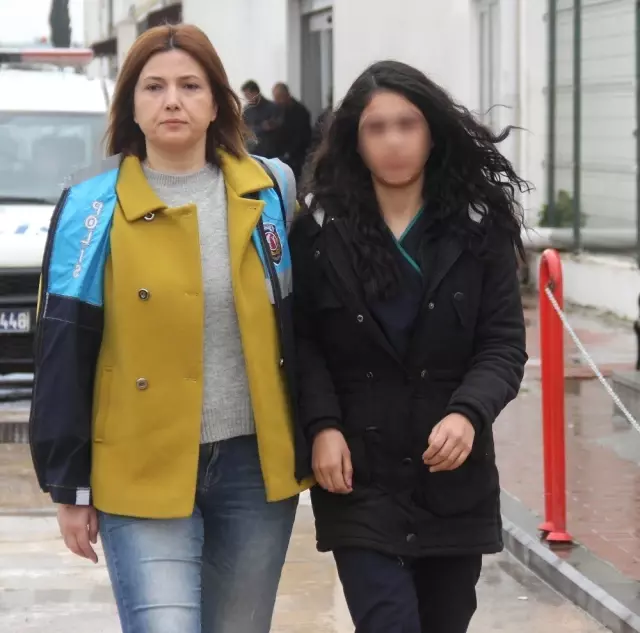 Sosyal Medyada Başlayan Tartışma Hastanede Bitti! Acilde Liseli Kızdan Neşterli Dehşet