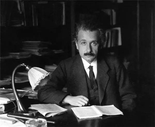 Albert Einstein'nın Saklı Tutulan 110 Belgesi İlk Kez Sergilendi