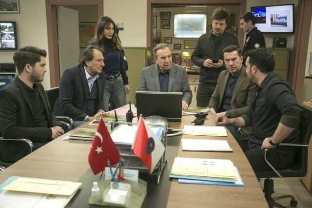 Fenomen Dizi Arka Sokaklar, Adalet Bakanlığı ile İşbirliği Yapıyor Fenomen Dizi Arka Sokaklar, Adalet Bakanlığı ile İşbirliği Yapıyor