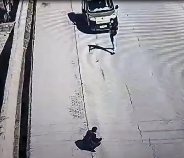 Saniye Saniye Görüntülendi! Barışmak İçin Geldi, Vurup Kaçtı
