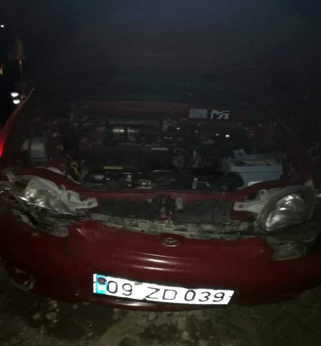 Otomobili ile Trenin Önüne Çıktı, Son Anda Araçtan Atladı Otomobilini Trenin Üzerinde Bırakıp Kaçtı!