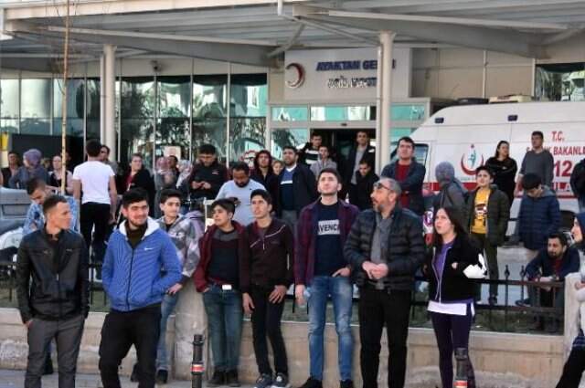 Sevgilisi Tarafından Terk Edilen Genç Adam, Kendisini Jiletleyip Çatıya Çıktı Terk Edildiği İçin Kendisini Jiletleyip Çatıya Çıkan Talihsiz Genci, Böyle İzlediler