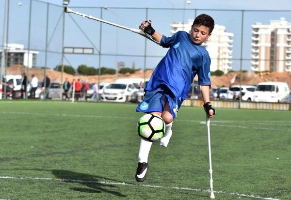 En Genç Futbolcunun Bacağı Diz Altından Kesildi