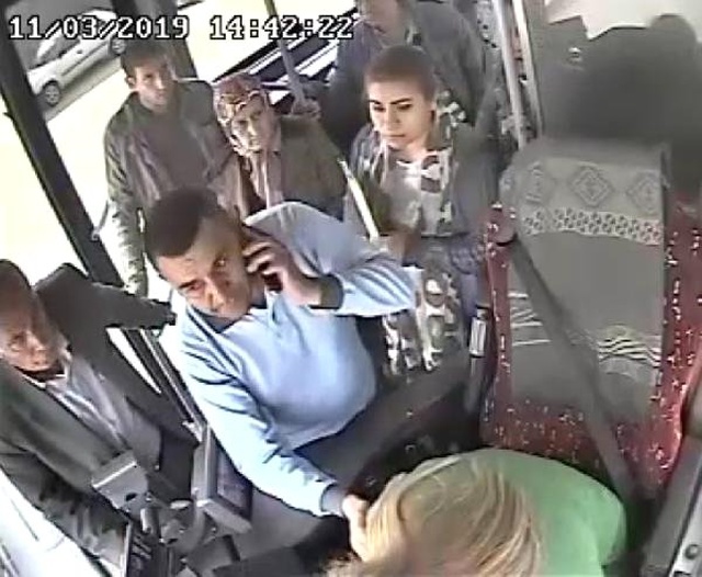 Baygınlık Geçiren Kadın Şoför, Otobüsü Son Anda Durdurarak Faciayı Önledi