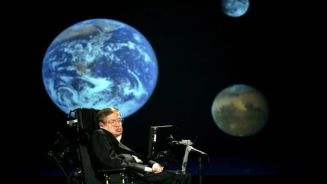 Stephen Hawking İngiltere'de Madeni Parayla Anılacak