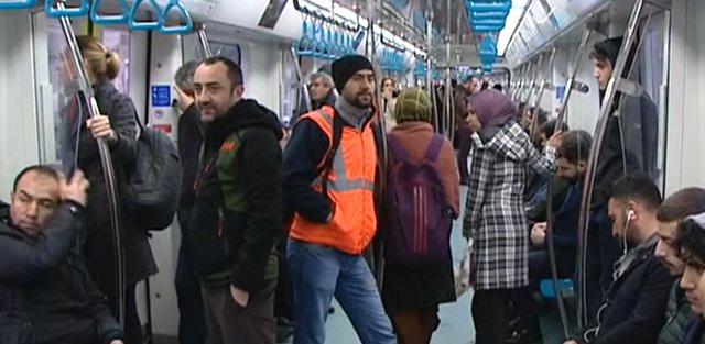 Gebze-Halkalı Banliyö Tren Hattı İlk Gününde Vatandaşlardan Yoğun İlgi Gördü