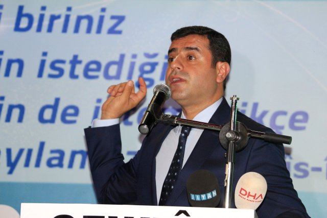HDP'den Demirtaş Açıklaması: Cezaevinde Olmasaydı Cumhurbaşkanı Olacaktı