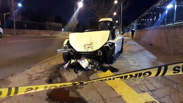 Aşırı Hız Yapan Lüks Otomobilin Sürücüsü, Taksicinin Ölümüne Sebep Oldu