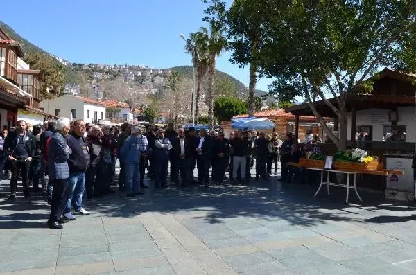 Oyuncu Levent Beceren Son Yolculuğuna Uğurlandı