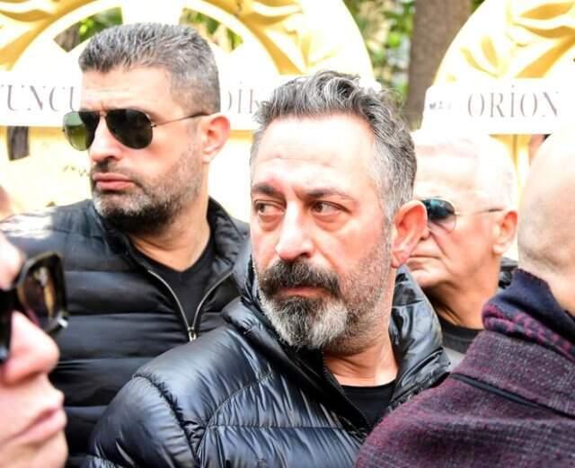 Ünlü İsimler, Zafer Çika'nın Cenaze Törenine Akın Etti