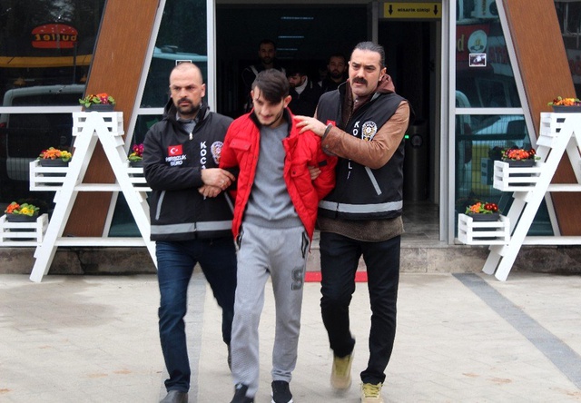 Üç İlde Girmedik Ev Bırakmamışlar! Maskeli Beşler Çetesine Polis Operasyonu