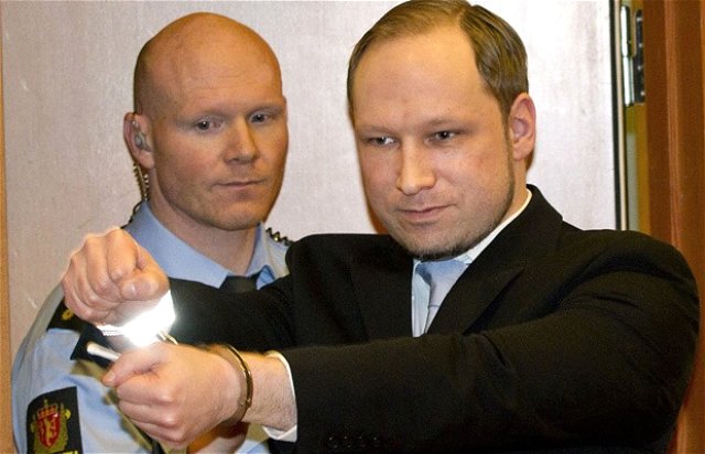 Yeni Zelanda Saldırganı, Oslo Katliamının Faili Breivik'le İletişime Geçmiş