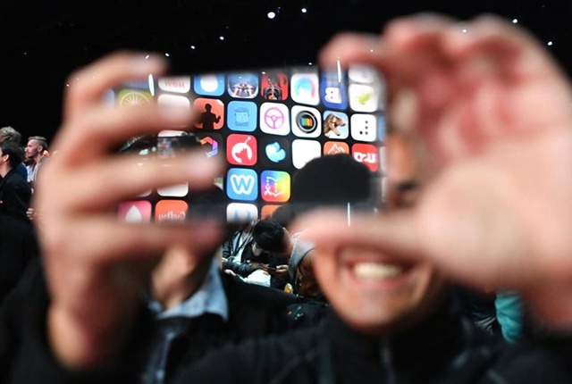 Apple, İphone Hakkında Merak Edilenleri İçeren 3 Yeni Video Paylaştı