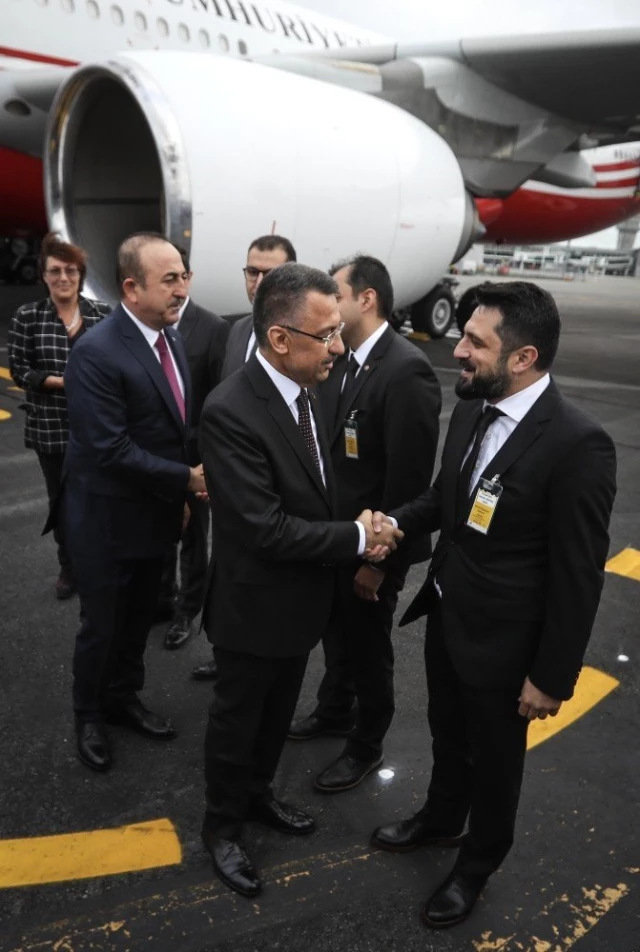 Cumhurbaşkanı Yardımcısı Oktay ve Bakan Çavuşoğlu, Katliamın Yaşandığı Yeni Zelanda'da