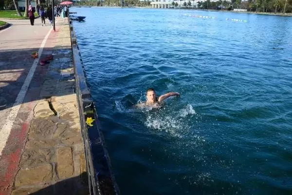 Uçan Adanalı! Ölümü Göze Alıp Seyhan Nehri'ne Atladılar