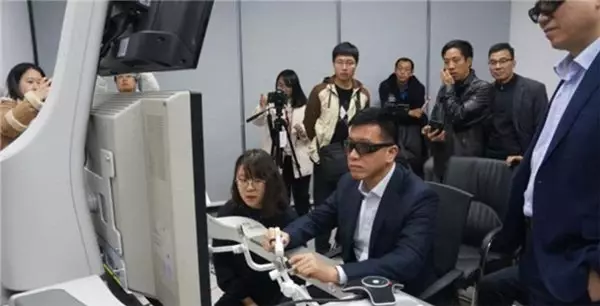 Dünyanın İlk Uzaktan Beyin Ameliyatı, <a class='keyword-sd' href='/huawei/' title='Huawei'>Huawei</a>'nin 5g Teknolojisi ile Yapıldı