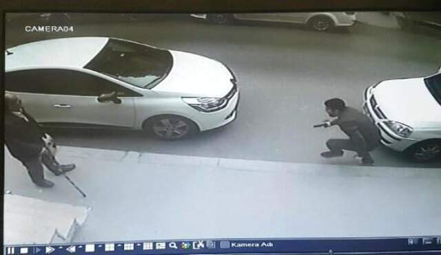 İstanbul'da Uyuşturucu Satıcıları Mahalleyi Basıp Önüne Gelene Ateş Etti İstanbul'da Uyuşturucu Satıcıları Mahalleyi Basıp Önüne Gelene Ateş Etti