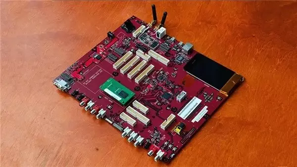 İlk İphone'un Kendi Mühendislerinden Bile Gizlenen Prototipi Ortaya Çıktı