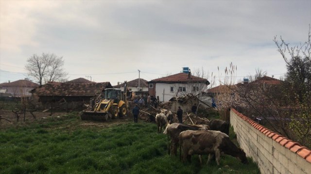 Acıpayam İlçesinde Deprem Sonrası Mahalle Camilerinden Anons Yapılıyor