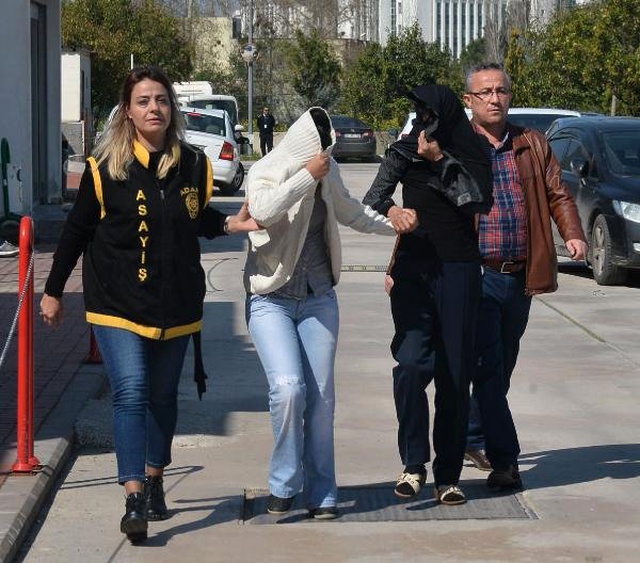 İnşaat İşçisi, Karısının Yasak Aşkını Başına Taşla Vurarak Öldürdü