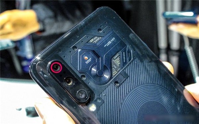 8 Gb Ram'li Xiaomi mi 9 Explorer Yarın Satışa Çıkıyor