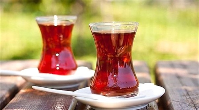 Bilim İnsanları, Çayı Kaynar İçmenin Kanser Riskini Arttırdığını Açıkladı