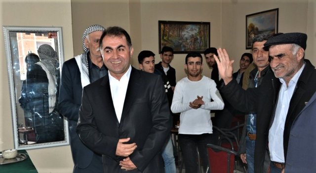 HDP Batman Belediye Eşbaşkanı Mehmet Demir'den Esnaf Ziyareti