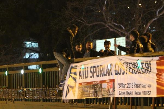 İntihar İçin Üst Geçide Çıktı, Yükseklik Korkusu Olduğu İçin Bayıldı