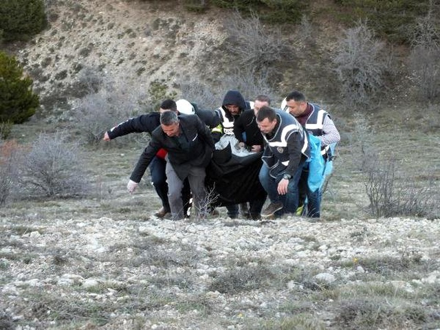 Preslenmiş Varil İçerisinde Erkek Cesedi Bulundu