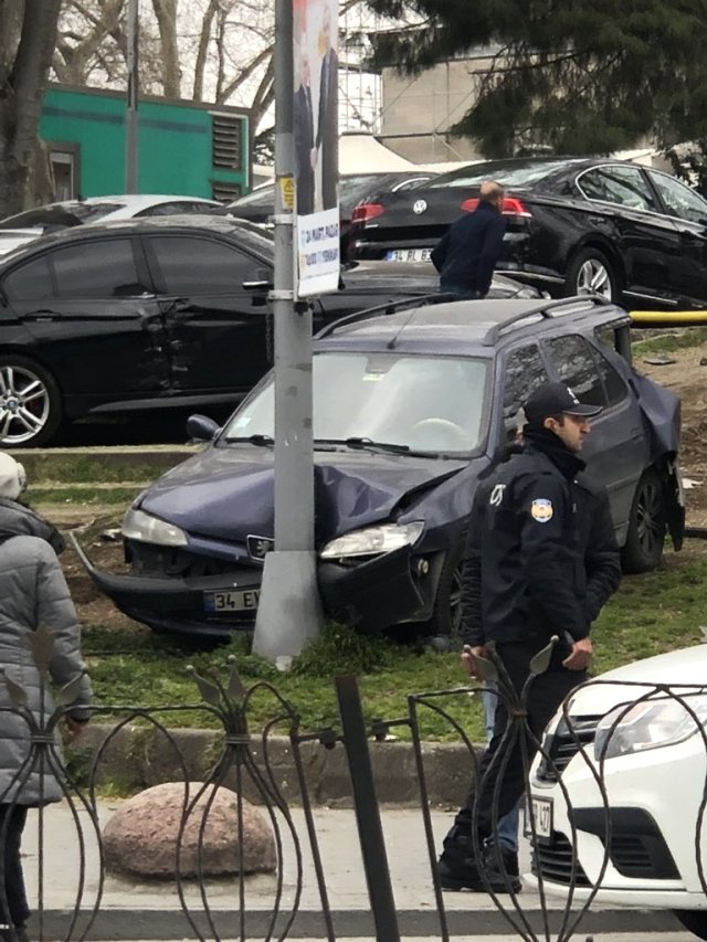 İstanbul'da Halk Otobüsü Yayalara Çarptı! Çok Sayıda Yaralı Var