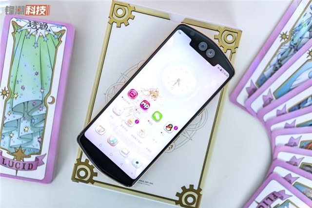 Meitu, <a class='keyword-sd' href='/akilli-telefon/' title='Akıllı Telefon'>Akıllı Telefon</a> Üretimini Xiaomi'ye Devrediyor