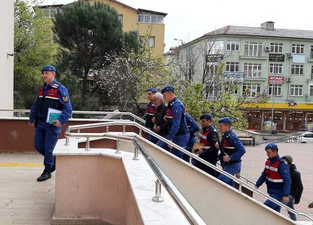 Komşusunu Engelli Oğluna Cinsel Saldırıda Bulunduğu İçin Öldürmüş Komşusunu, Engelli Oğluna Cinsel Saldırıda Bulunduğu İçin Öldürmüş