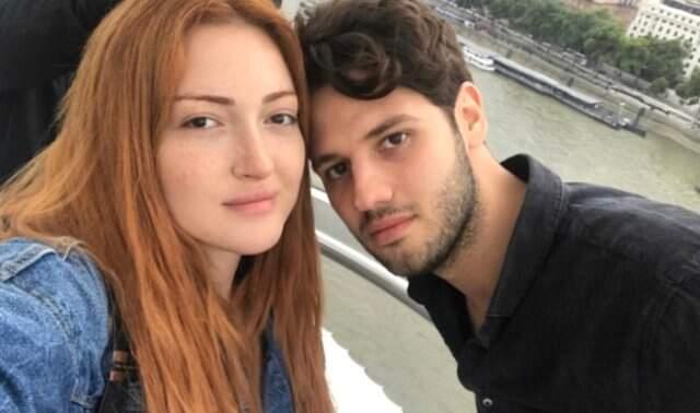 Ödül Törenine Katılan YouTuber Danla Bilic, Sevgilisiyle Dans Etti