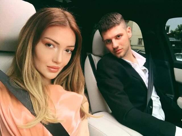 Ödül Törenine Katılan YouTuber Danla Bilic, Sevgilisiyle Dans Etti